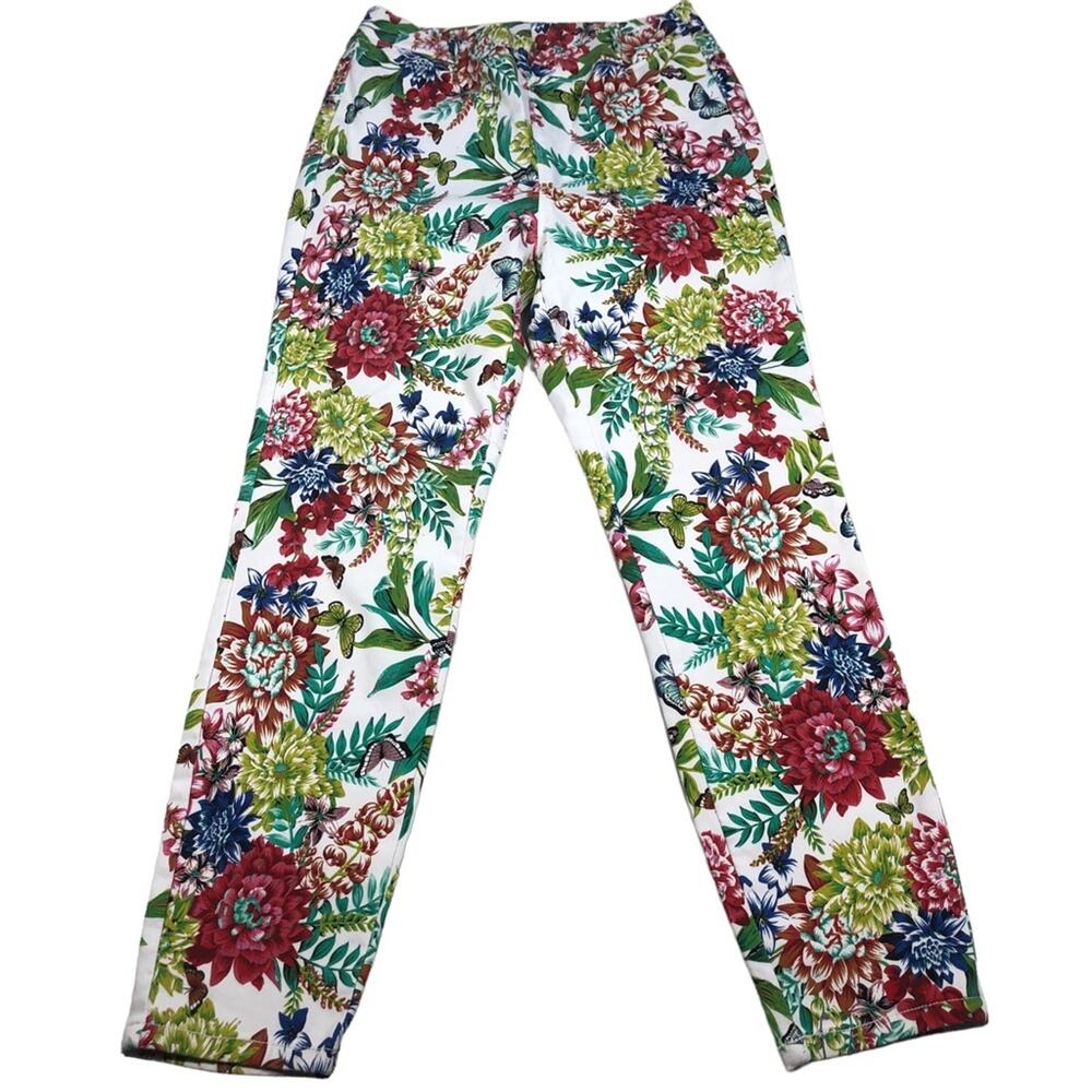 Jeans by buffalo floral, Capri, pull on pants L/XL
